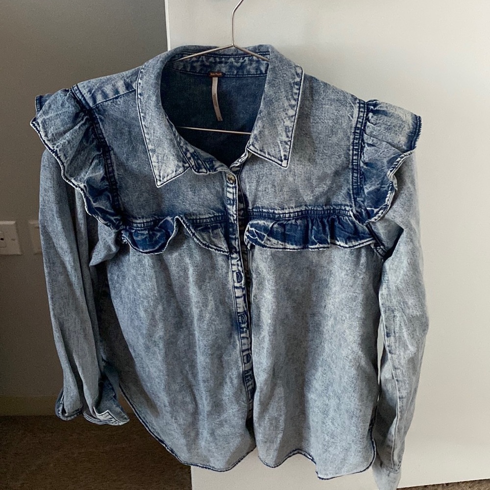 Samantha Ruffle Button Down Shirt size medium